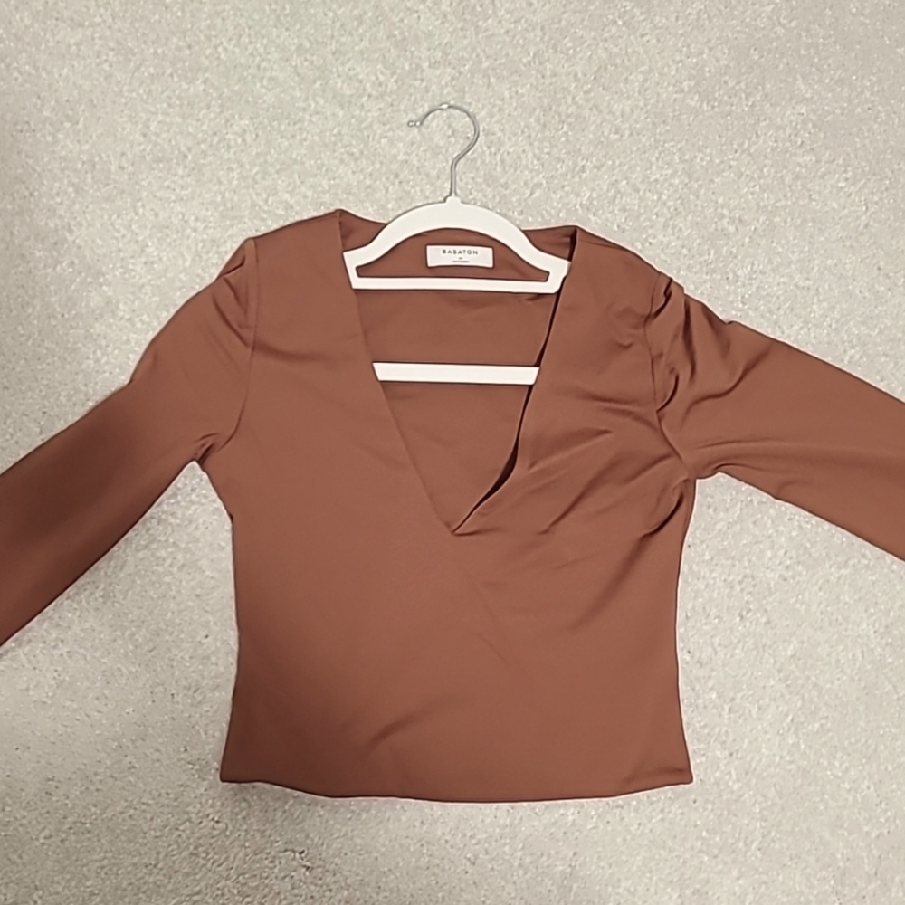 Babaton v neck top